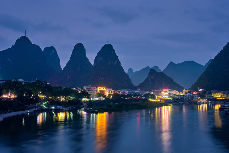 Yangshuo de noche en China